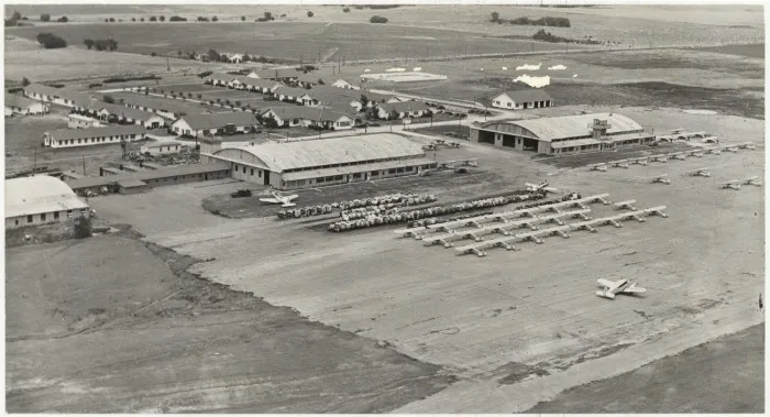 Darr School of Aeronautics, Ponca City airport